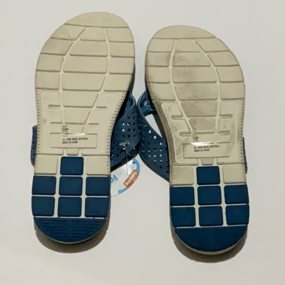 Coral Bay Blue Sandals/Flip Flops, Size 8 NWT - Picture 2 of 5